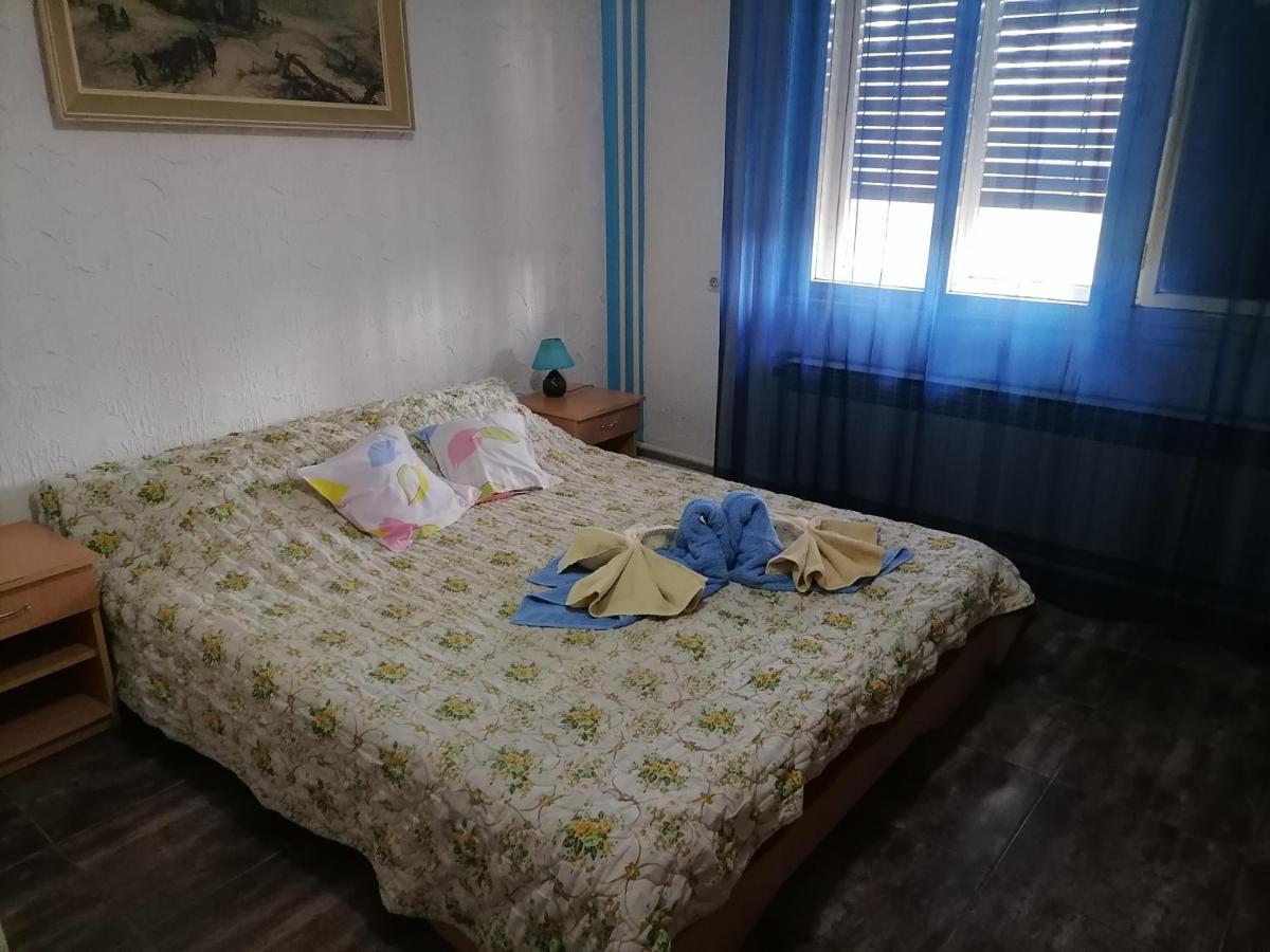 Smestaj U Okviru Domacinstva Sobe Sosa Palić Chambre photo